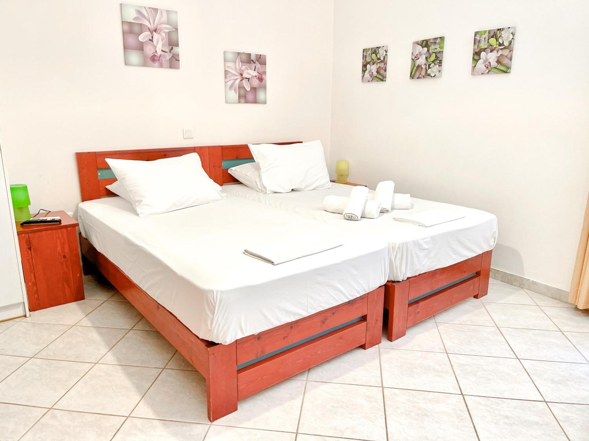 Xenios Zeus Rooms Koróni Kültér fotó
