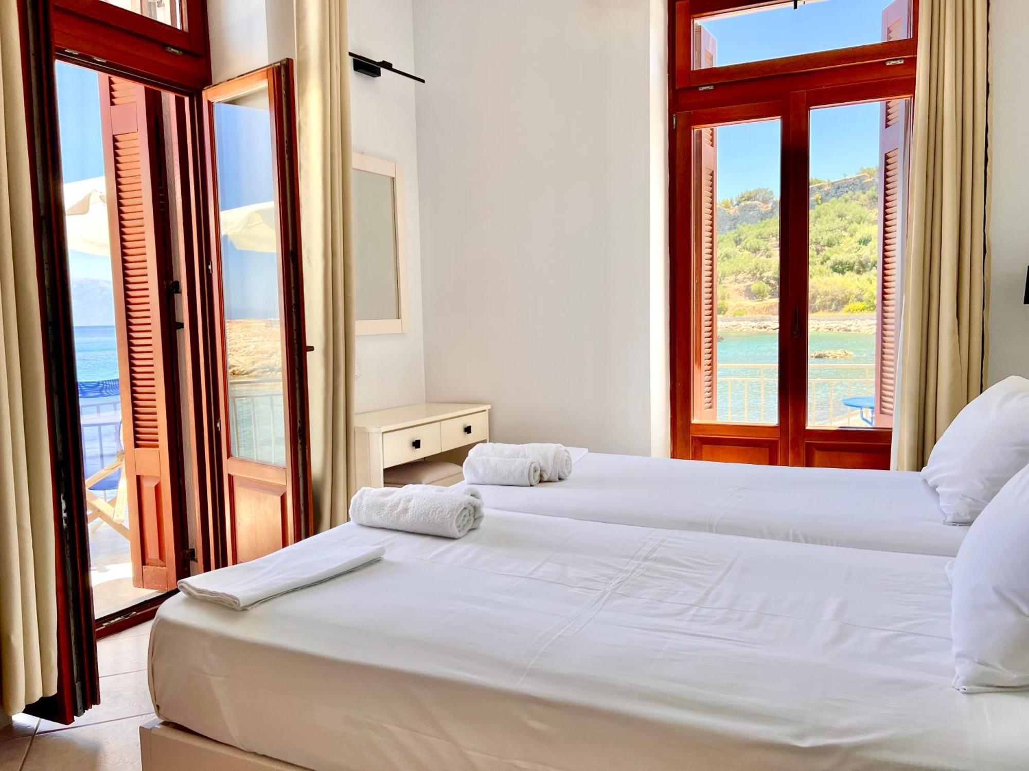 Xenios Zeus Rooms Koróni Kültér fotó